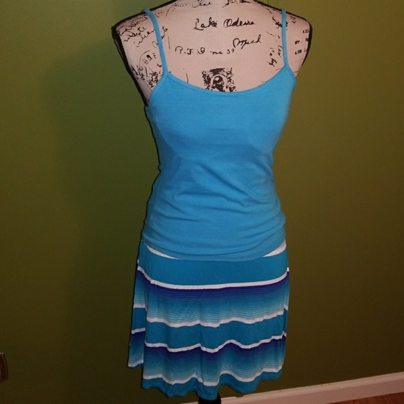 Merona Dresses & Skirts - Merona Skirt w/ 2 FREE Camisoles